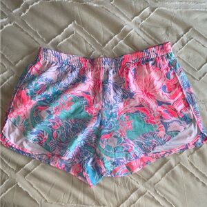 Lilly Pulitzer Active Shorts Size Medium